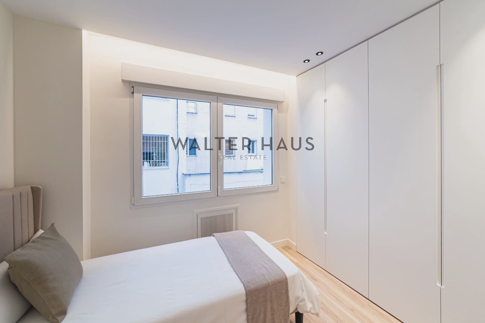 4 makuuhuone Asunto myytävänä paikassa Madrid kaupunki - 1 798 000 € (Ref: 9880305)