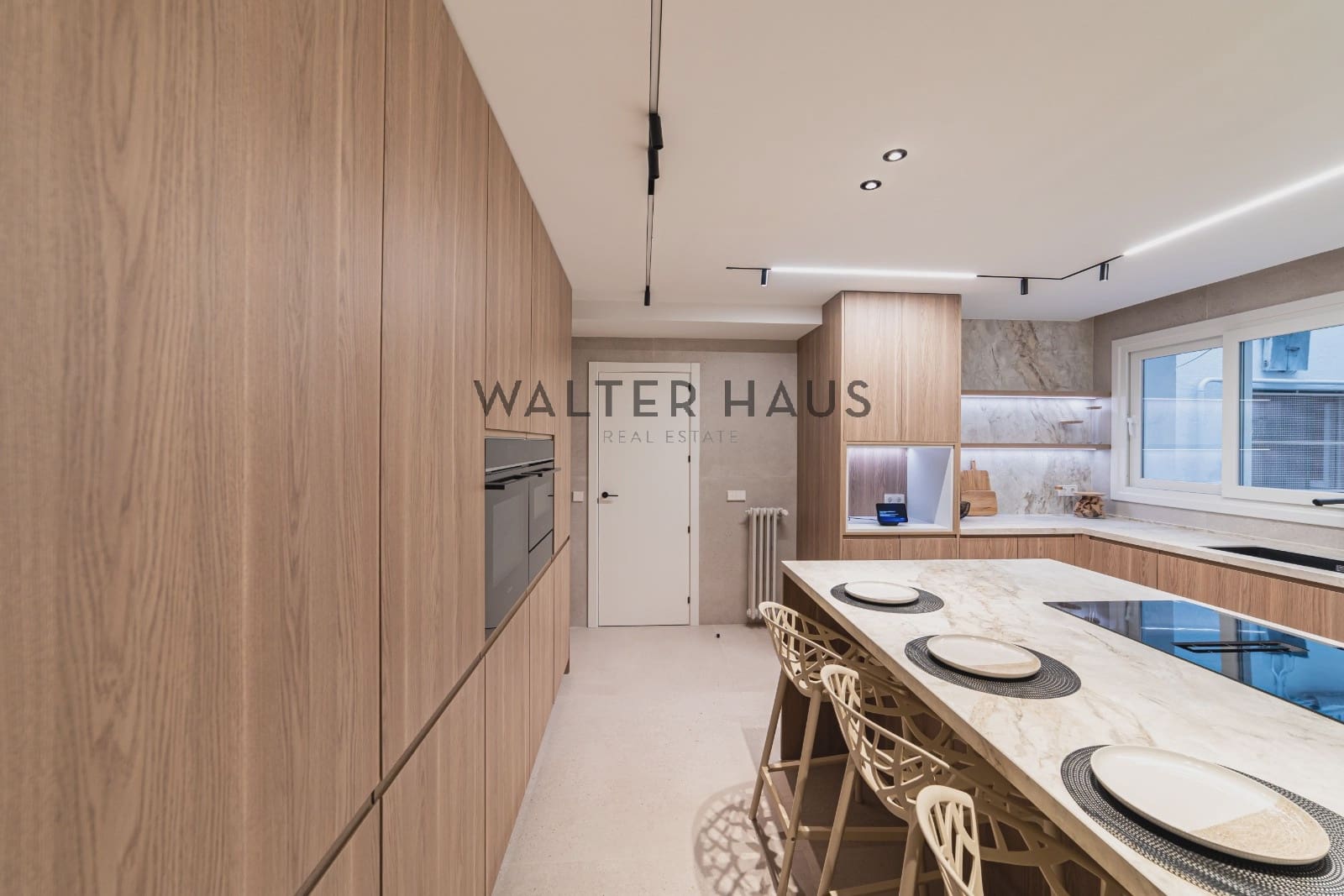 4 makuuhuone Asunto myytävänä paikassa Madrid kaupunki - 1 798 000 € (Ref: 9880305)