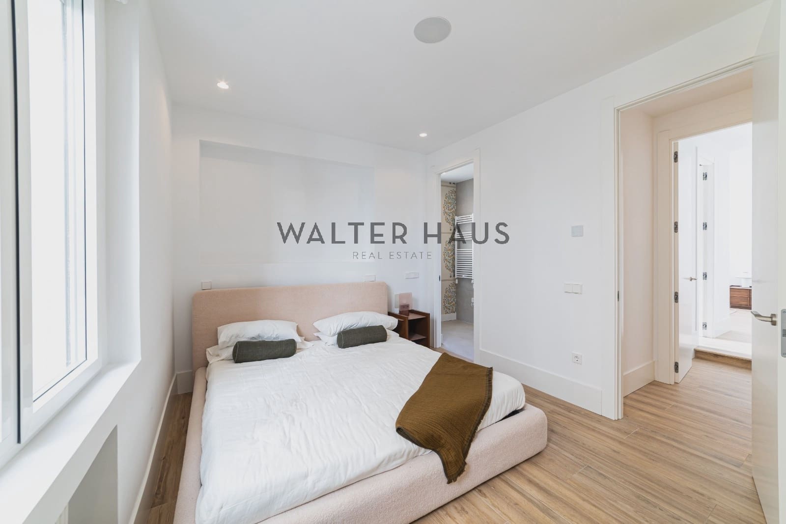 3 soveværelse Lejlighed til salg i Madrid by - € 1.995.000 (Ref: 9882617)