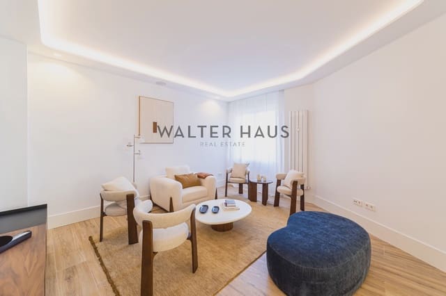 3 slaapkamer Flat te koop in Almagro, Madrid stad - € 1.995.000 (Ref: 9882617)