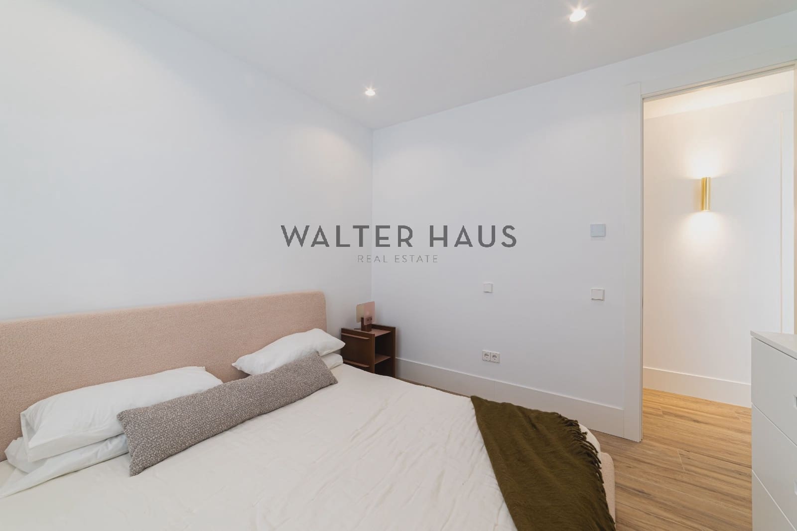 3 soveværelse Lejlighed til salg i Madrid by - € 1.995.000 (Ref: 9882617)