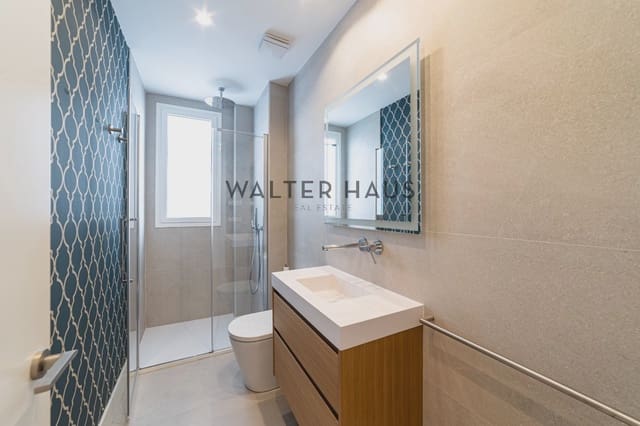 3 slaapkamer Flat te koop in Almagro, Madrid stad - € 1.995.000 (Ref: 9882617)