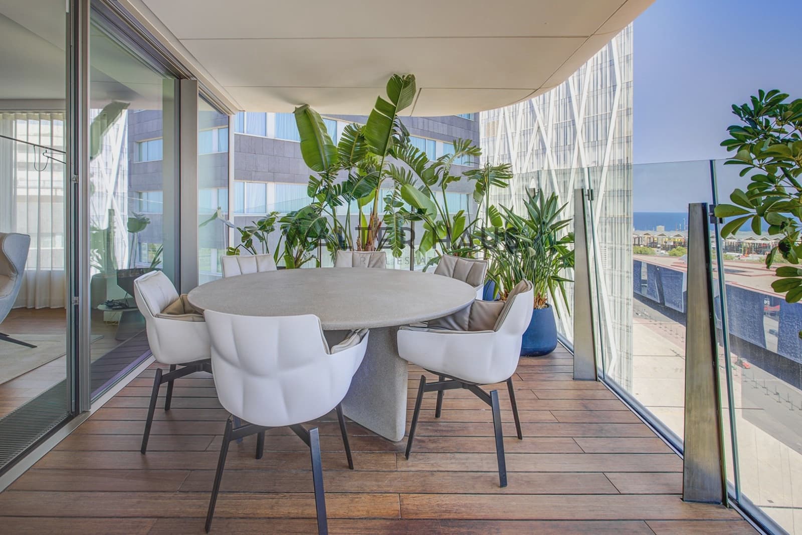 3 soveværelse Lejlighed til salg i Barcelona by - € 2.250.000 (Ref: 9893149)