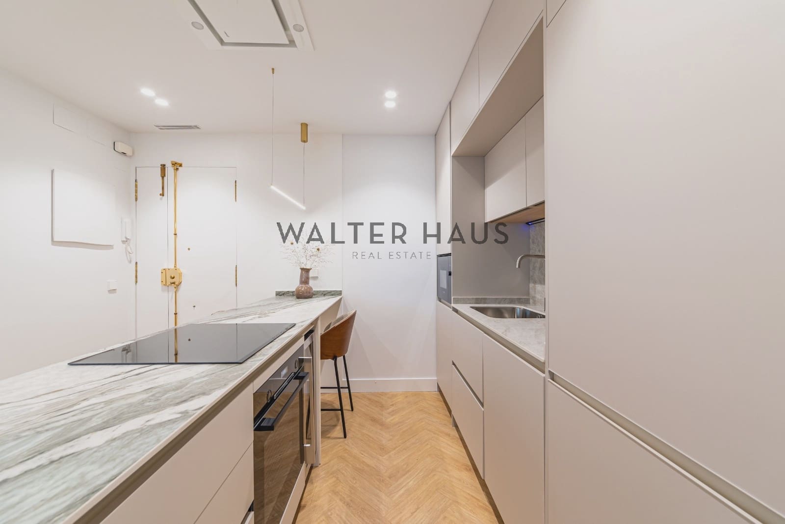 2 slaapkamer Flat te koop in Madrid stad - € 1.490.000 (Ref: 9893239)