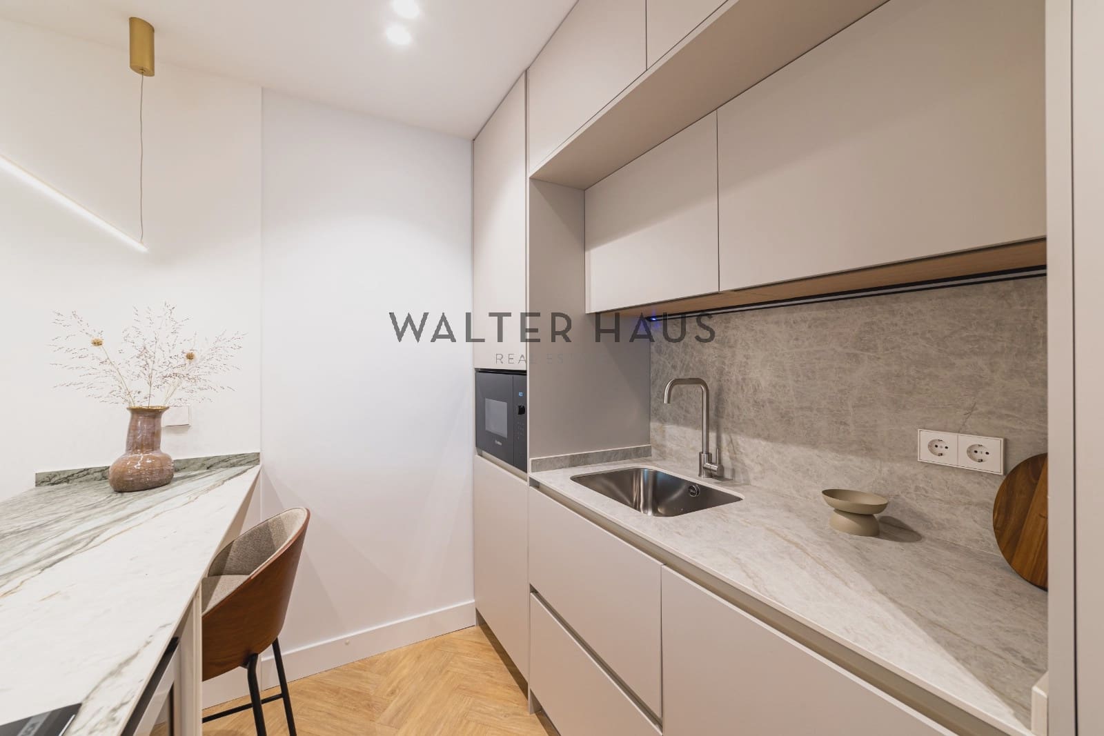 2 slaapkamer Flat te koop in Madrid stad - € 1.490.000 (Ref: 9893239)