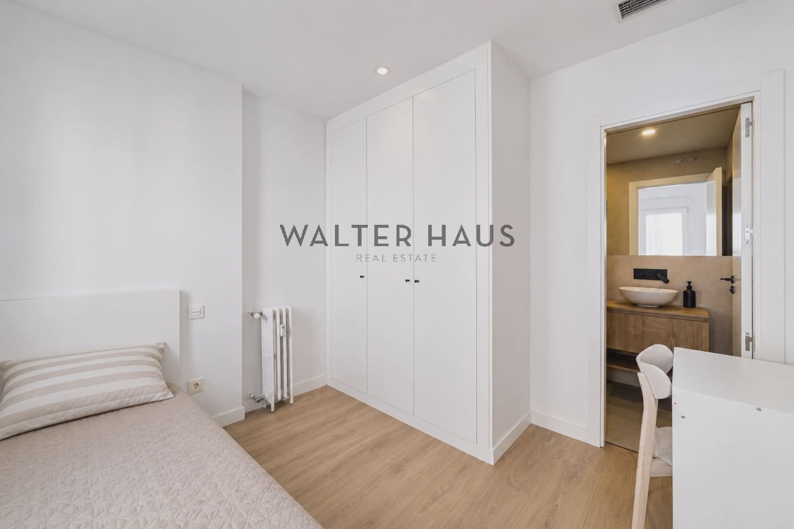4 bedroom Flat for sale in Madrid city - € 1,695,000 (Ref: 9894925)