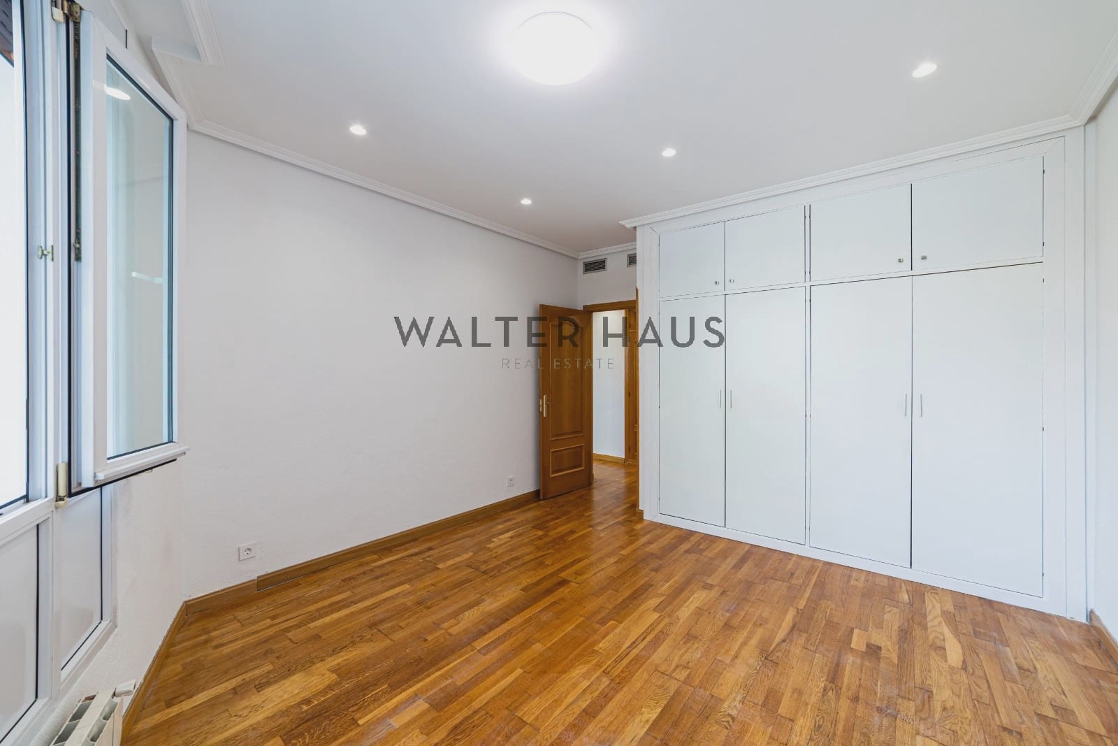 5 sovrum Lägenhet till salu i Madrid stad - 980 000 € (Ref: 9895374)