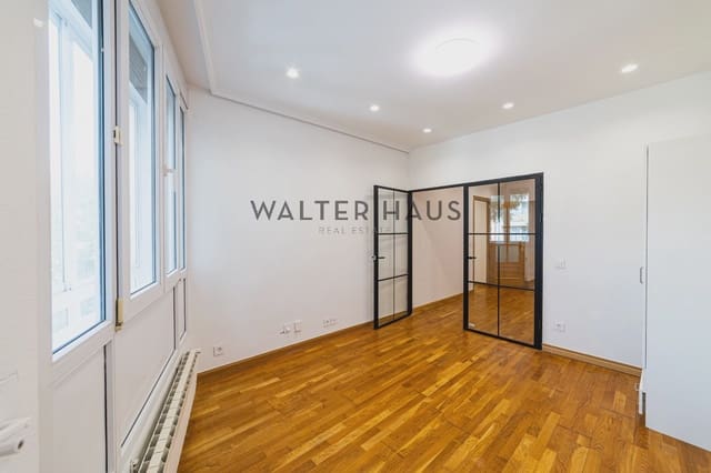 5 sovrum Lägenhet till salu i Castillejos, Madrid stad - 980 000 € (Ref: 9895374)
