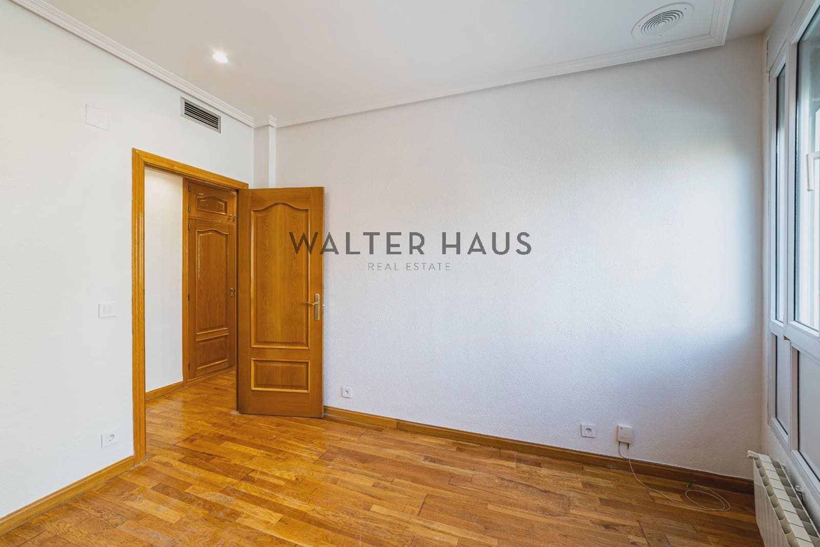 5 sovrum Lägenhet till salu i Madrid stad - 980 000 € (Ref: 9895374)