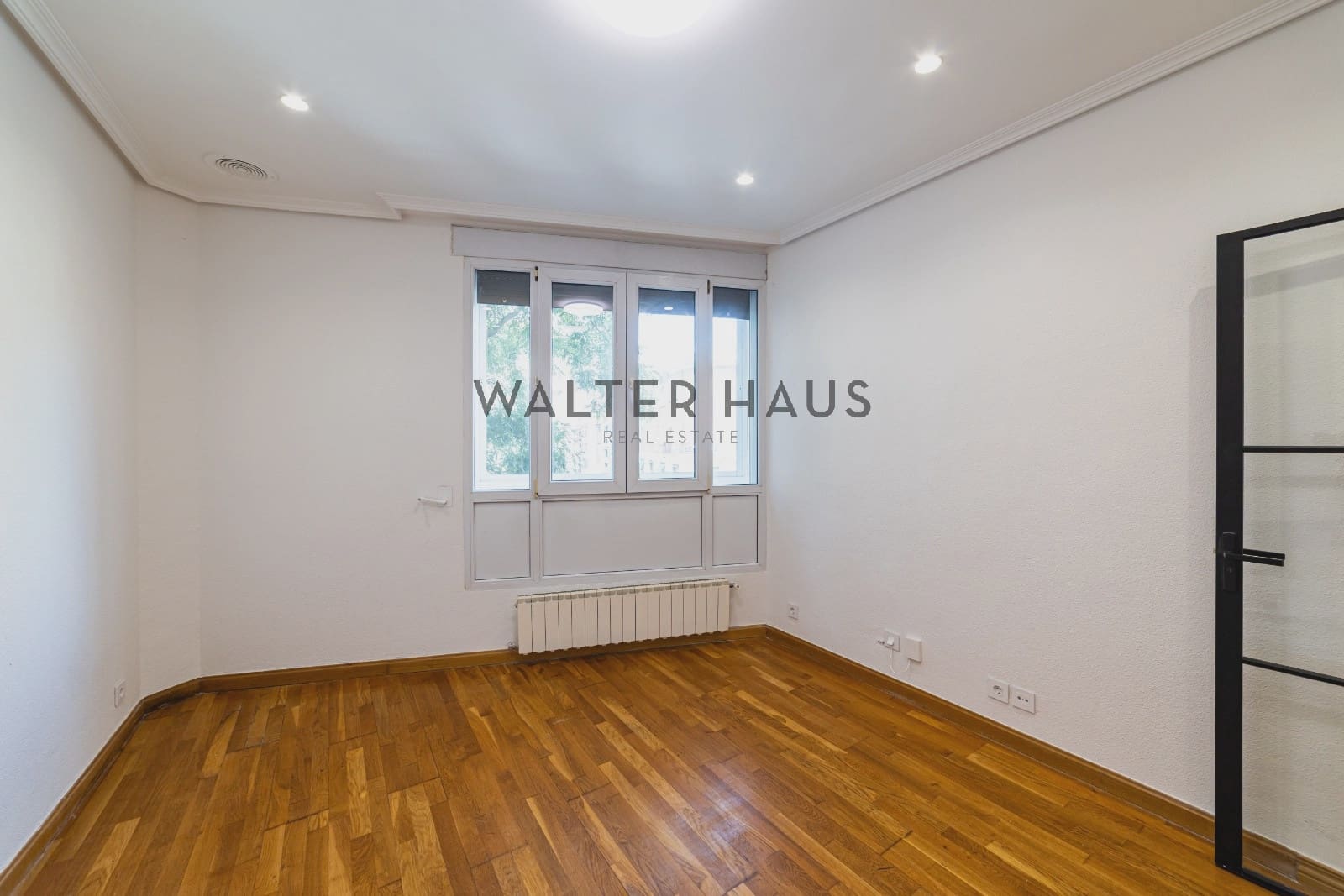 5 sovrum Lägenhet till salu i Madrid stad - 980 000 € (Ref: 9895374)