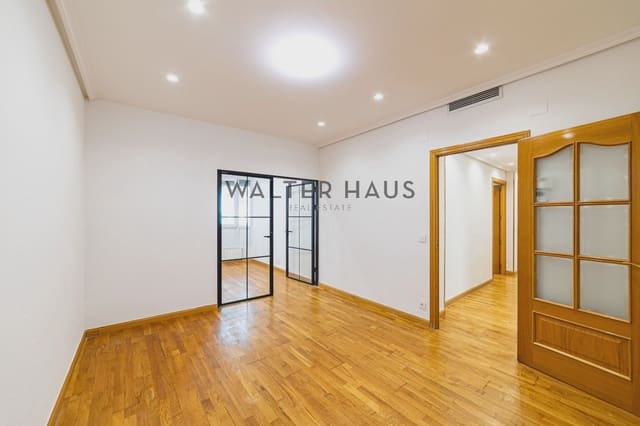 5 sovrum Lägenhet till salu i Castillejos, Madrid stad - 980 000 € (Ref: 9895374)