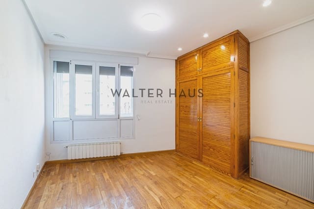 5 sovrum Lägenhet till salu i Castillejos, Madrid stad - 980 000 € (Ref: 9895374)