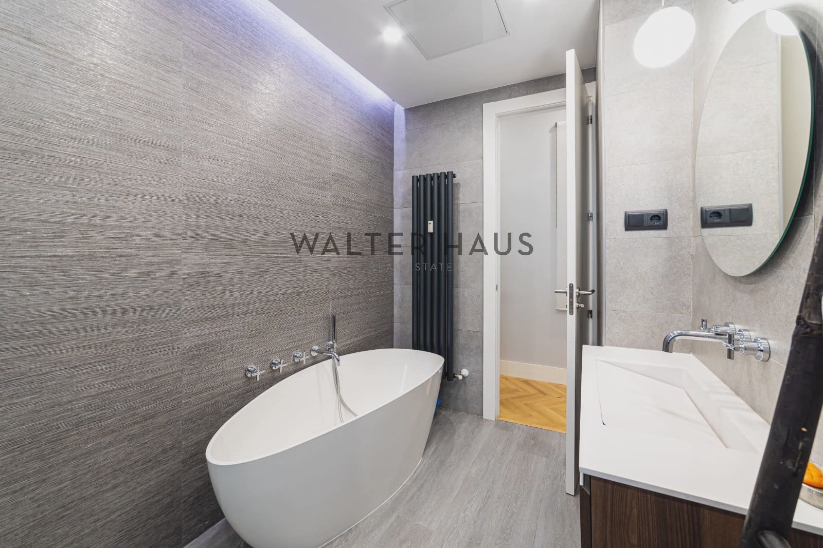 3 bedroom Flat for sale in Madrid city - € 1,145,000 (Ref: 9898473)