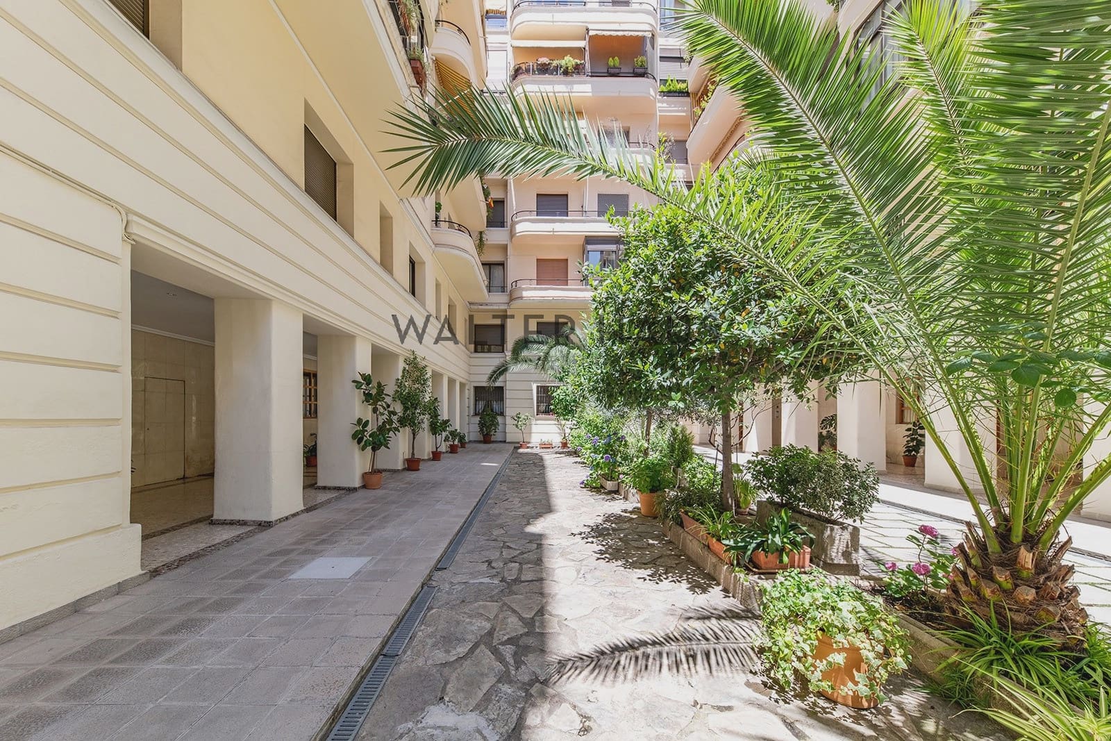 Piso de 3 habitaciones en Madrid ciudad en venta - 1.650.000 € (Ref: 9908827)