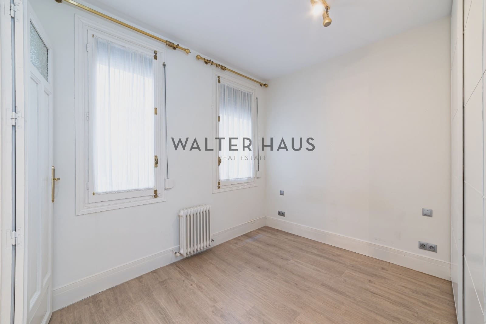 Piso de 2 habitaciones en Madrid ciudad en venta - 1.025.000 € (Ref: 9909764)