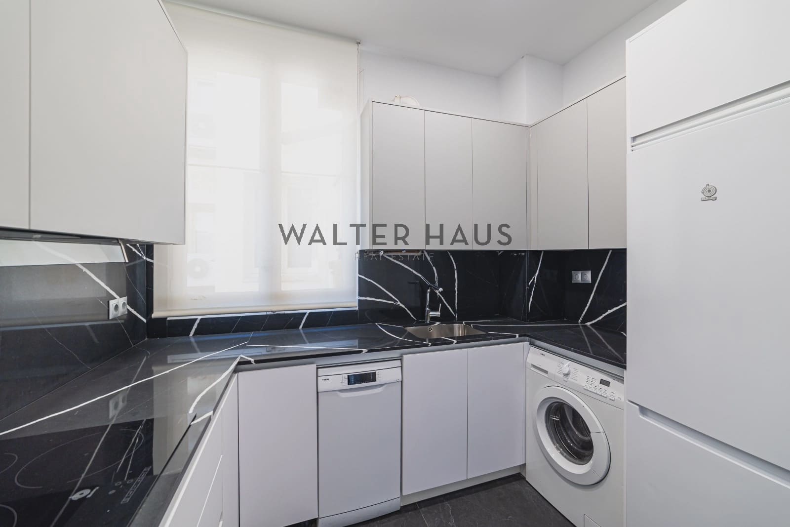 Piso de 2 habitaciones en Madrid ciudad en venta - 1.025.000 € (Ref: 9909764)
