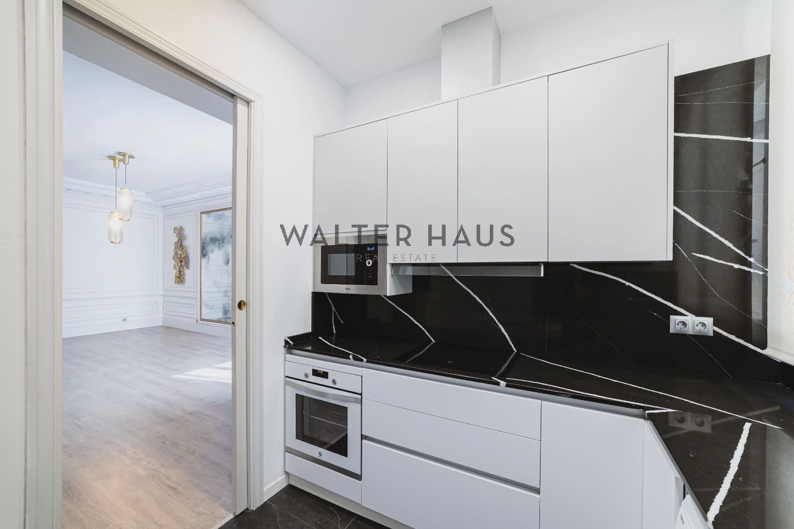 Piso de 2 habitaciones en Madrid ciudad en venta - 1.025.000 € (Ref: 9909764)