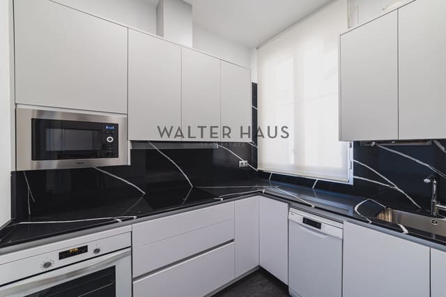 Piso de 2 habitaciones en Almagro, Madrid ciudad en venta - 1.025.000 € (Ref: 9909764)