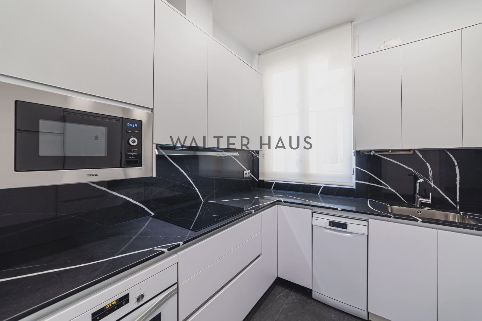 Piso de 2 habitaciones en Madrid ciudad en venta - 1.025.000 € (Ref: 9909764)