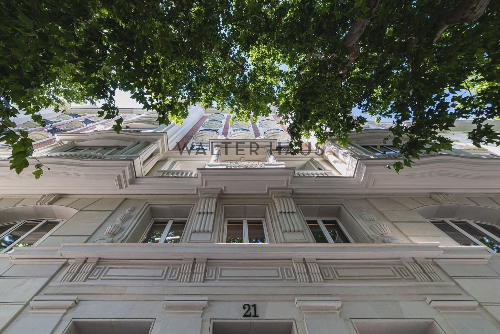 Piso de 2 habitaciones en Madrid ciudad en venta - 1.025.000 € (Ref: 9909764)
