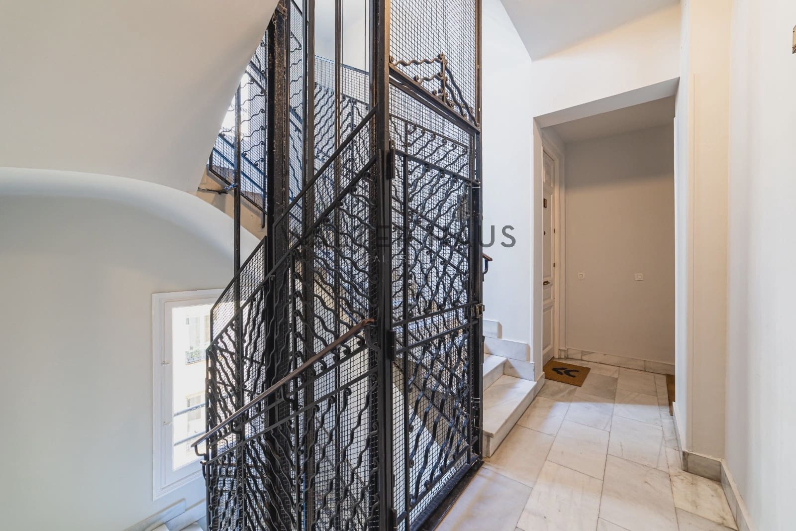 Piso de 2 habitaciones en Madrid ciudad en venta - 1.025.000 € (Ref: 9909764)