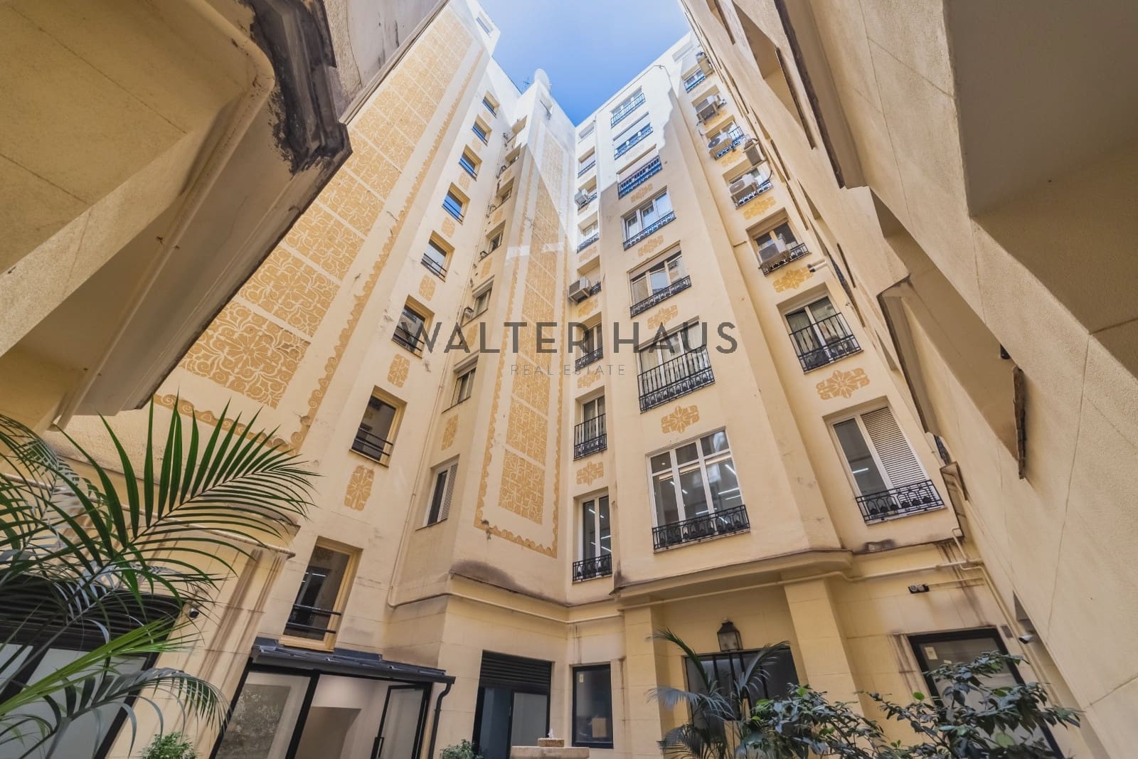 Piso de 2 habitaciones en Madrid ciudad en venta - 1.025.000 € (Ref: 9909764)