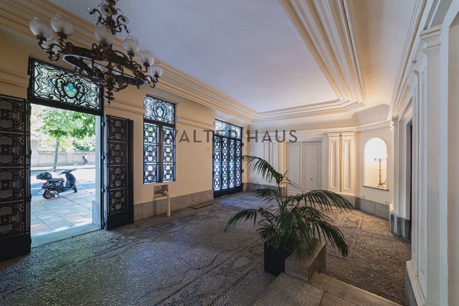 Piso de 2 habitaciones en Madrid ciudad en venta - 1.025.000 € (Ref: 9909764)