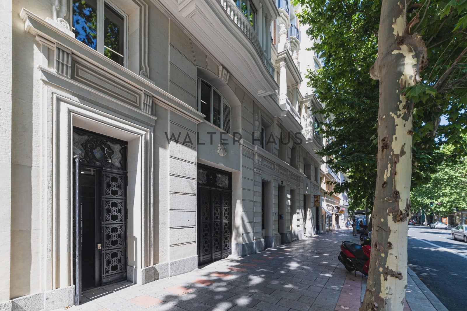 Piso de 2 habitaciones en Madrid ciudad en venta - 1.025.000 € (Ref: 9909764)