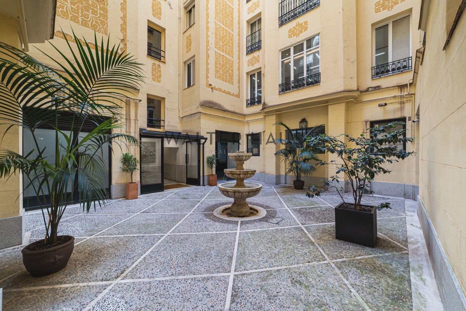 Piso de 2 habitaciones en Madrid ciudad en venta - 1.025.000 € (Ref: 9909764)