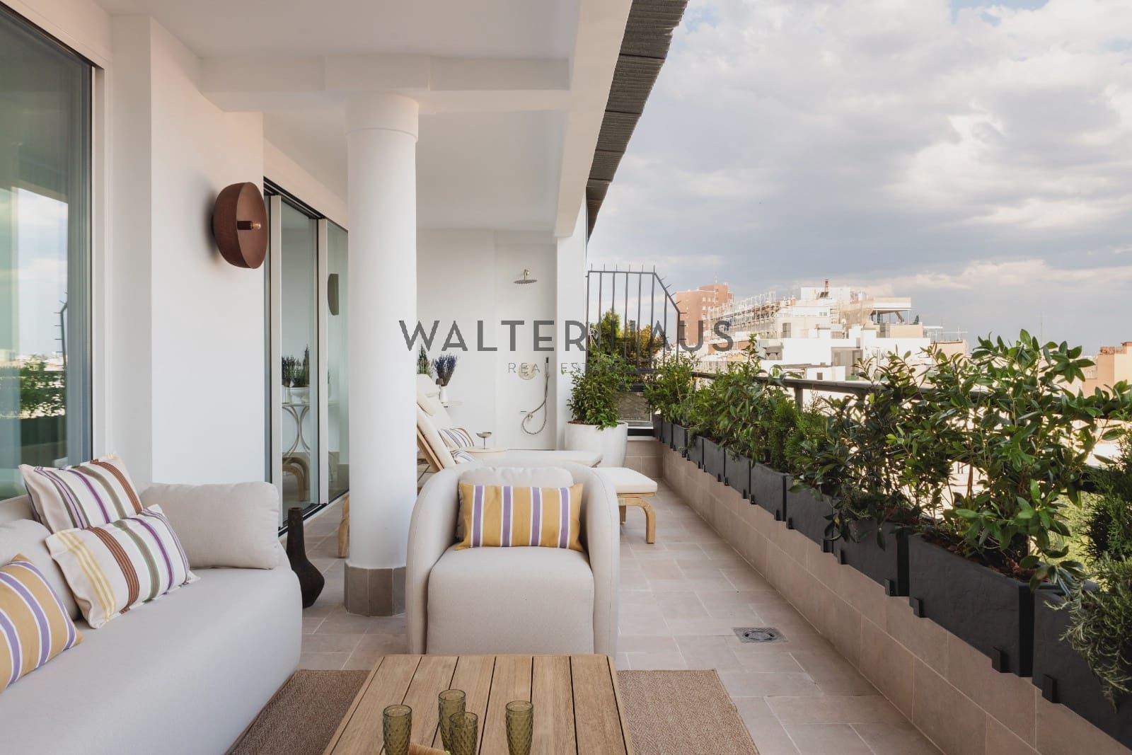 Ático de 4 habitaciones en Madrid ciudad en venta - 4.295.000 € (Ref: 9909765)