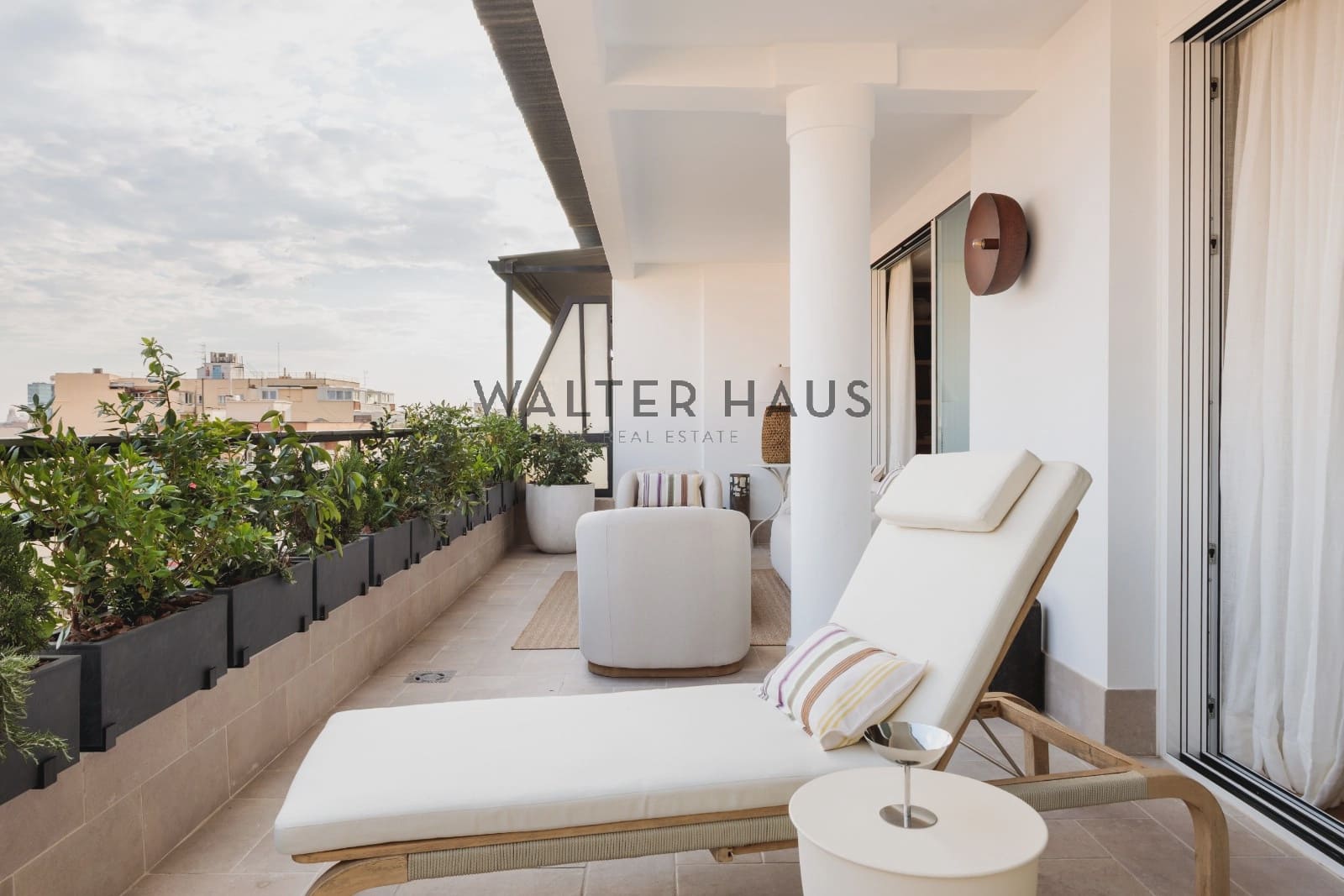 Ático de 4 habitaciones en Madrid ciudad en venta - 4.295.000 € (Ref: 9909765)