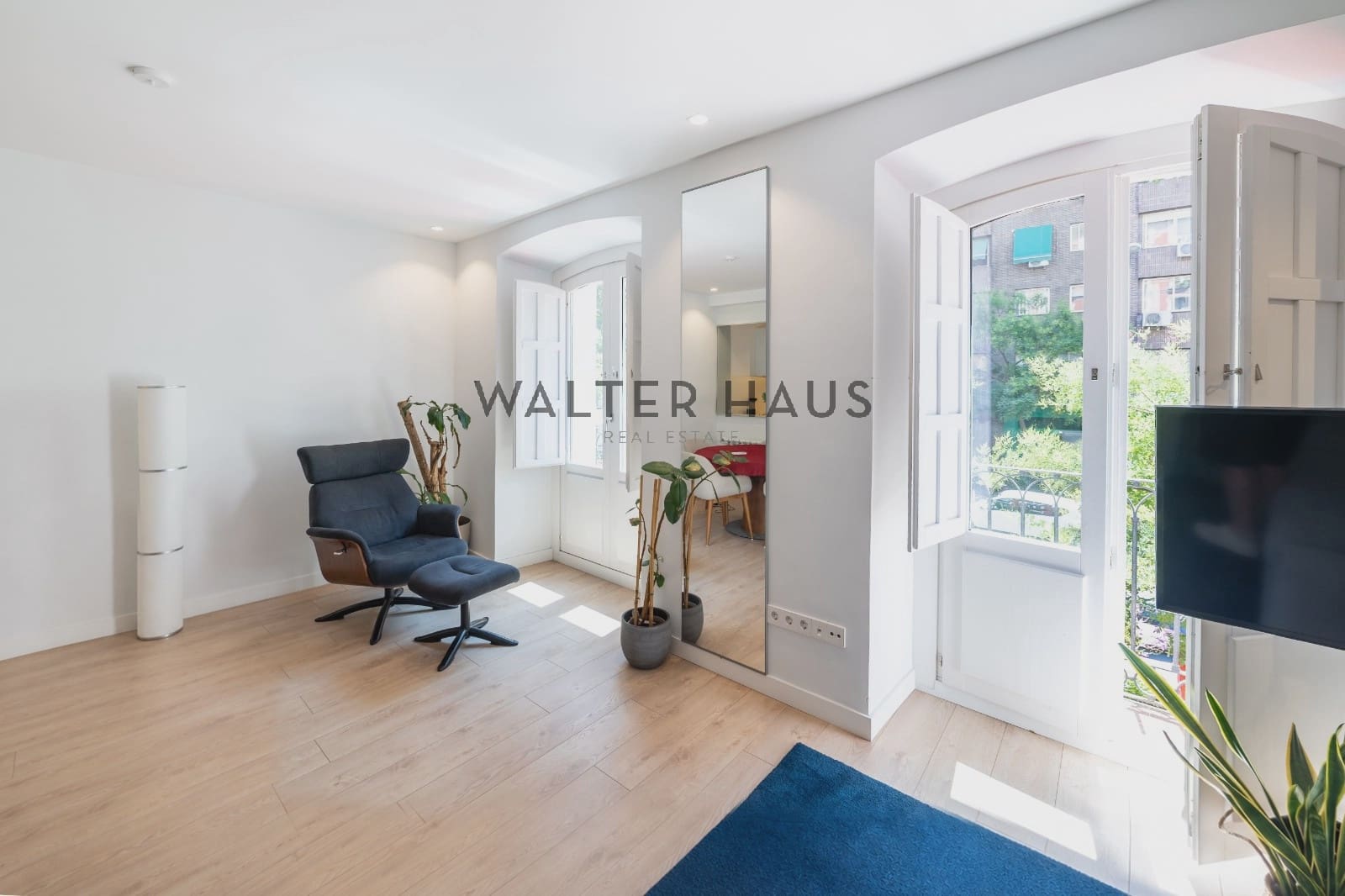 Piso de 2 habitaciones en Madrid ciudad en venta - 935.000 € (Ref: 9911754)