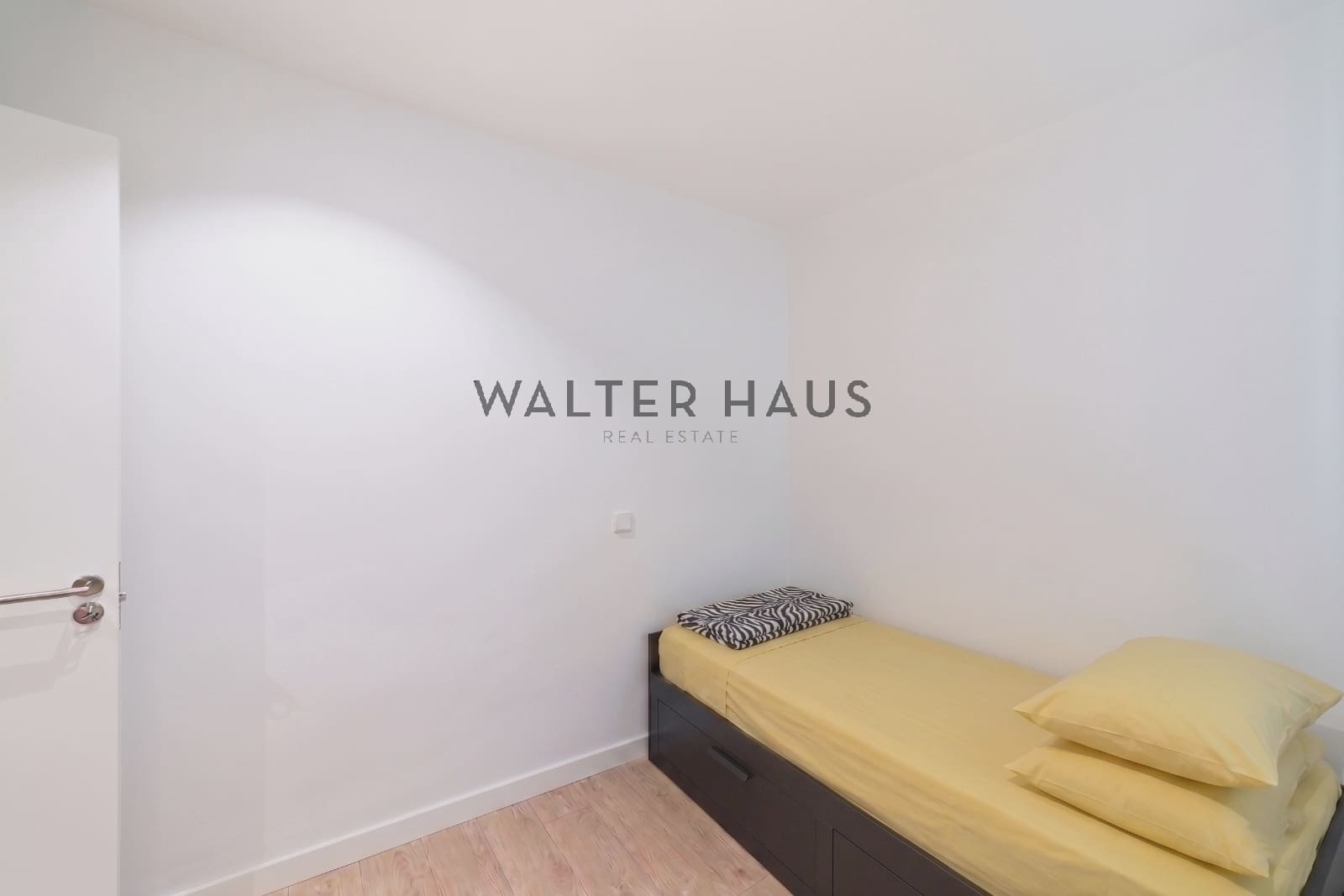 Piso de 2 habitaciones en Madrid ciudad en venta - 935.000 € (Ref: 9911754)