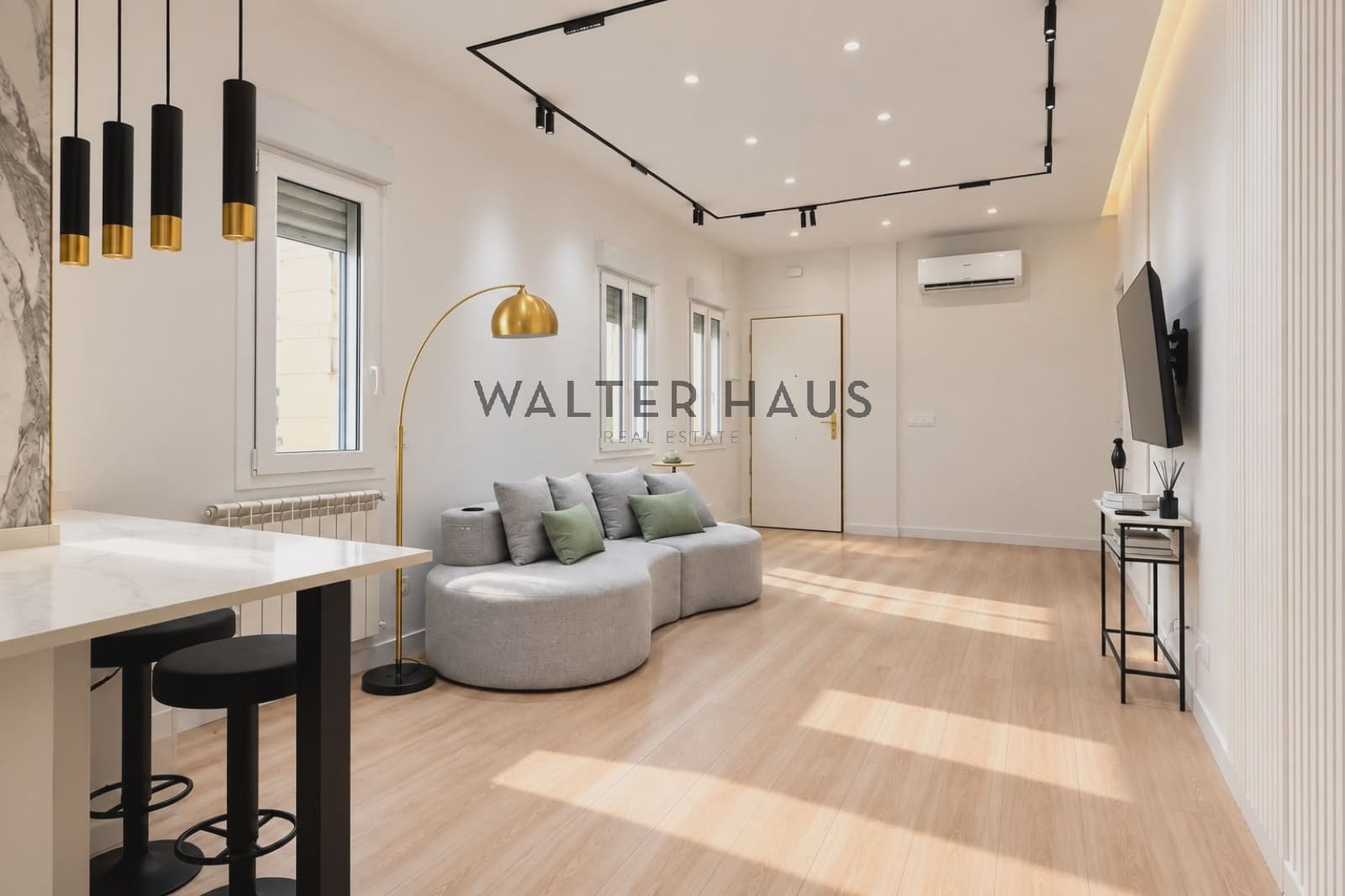 Appartement de 4 chambres à louer à Madrid ville - 3 600 € (Ref: 9914846)