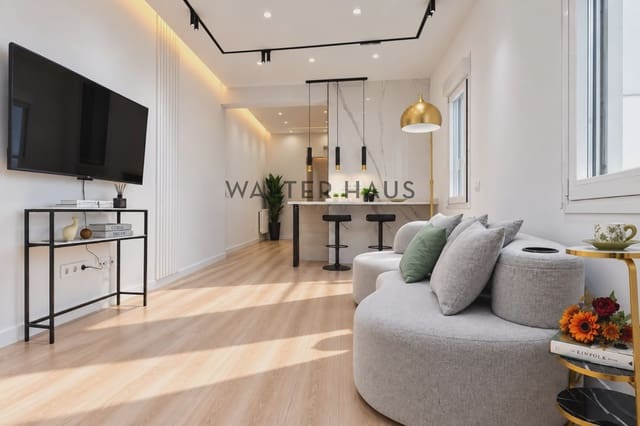Appartement de 4 chambres à louer à Jerónimos, Madrid ville - 3 600 € (Ref: 9914846)