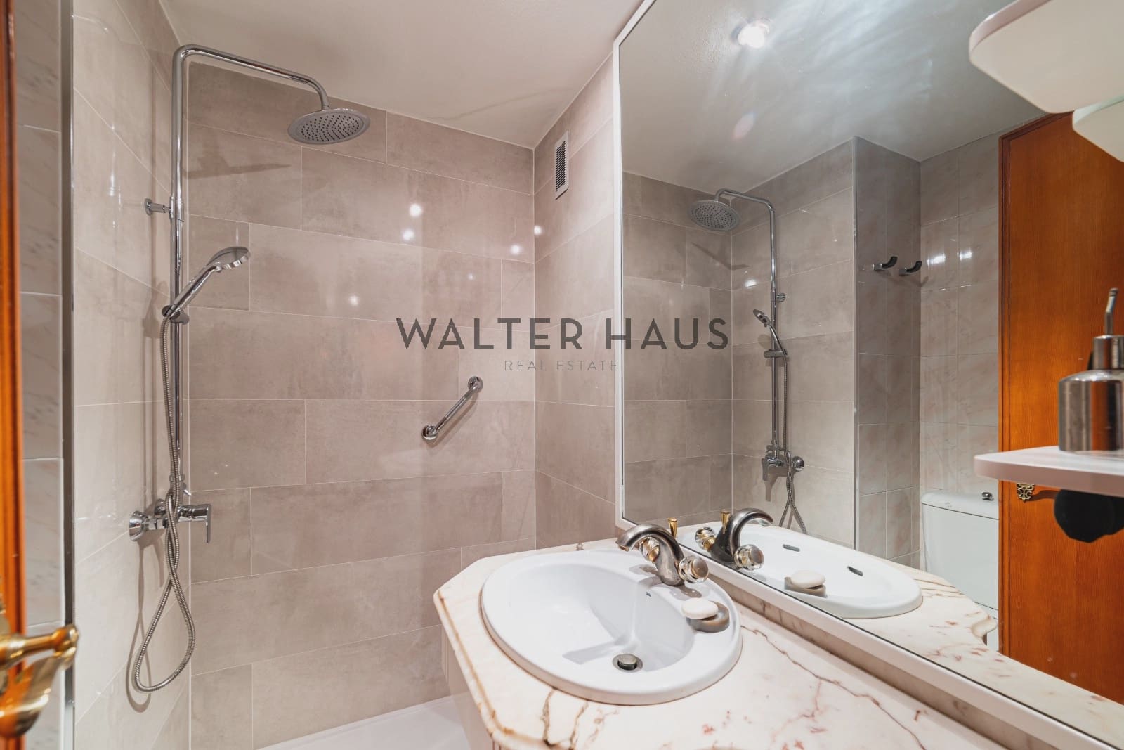 3 slaapkamer Flat te koop in Madrid stad - € 2.400.000 (Ref: 9918794)