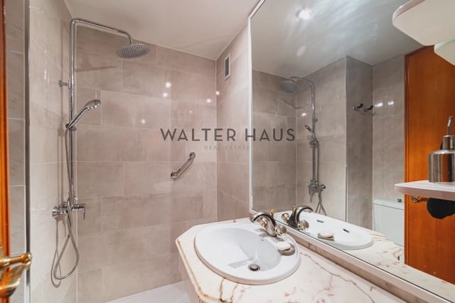 3 slaapkamer Flat te koop in Almagro, Madrid stad - € 2.400.000 (Ref: 9918794)