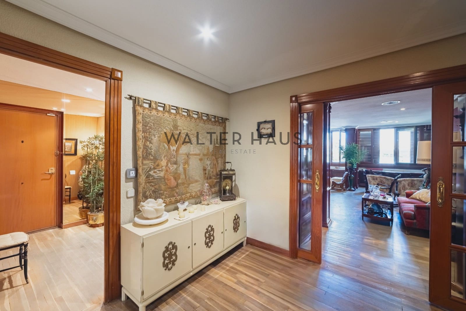 3 slaapkamer Flat te koop in Madrid stad - € 2.400.000 (Ref: 9918794)