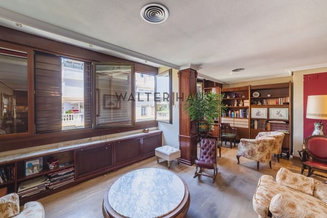 3 slaapkamer Flat te koop in Almagro, Madrid stad - € 2.400.000 (Ref: 9918794)