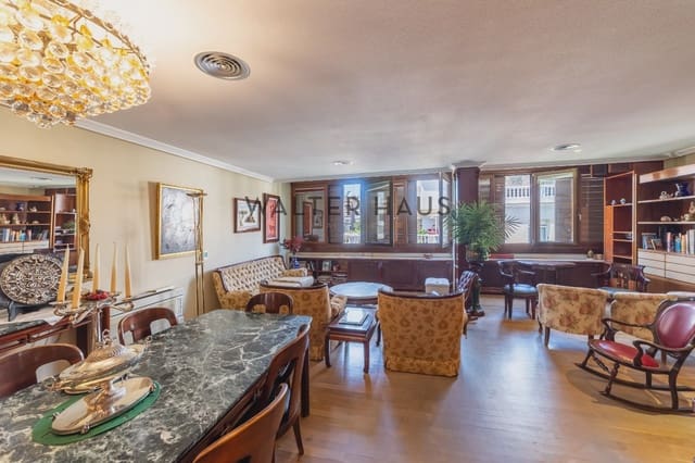 3 slaapkamer Flat te koop in Almagro, Madrid stad - € 2.400.000 (Ref: 9918794)