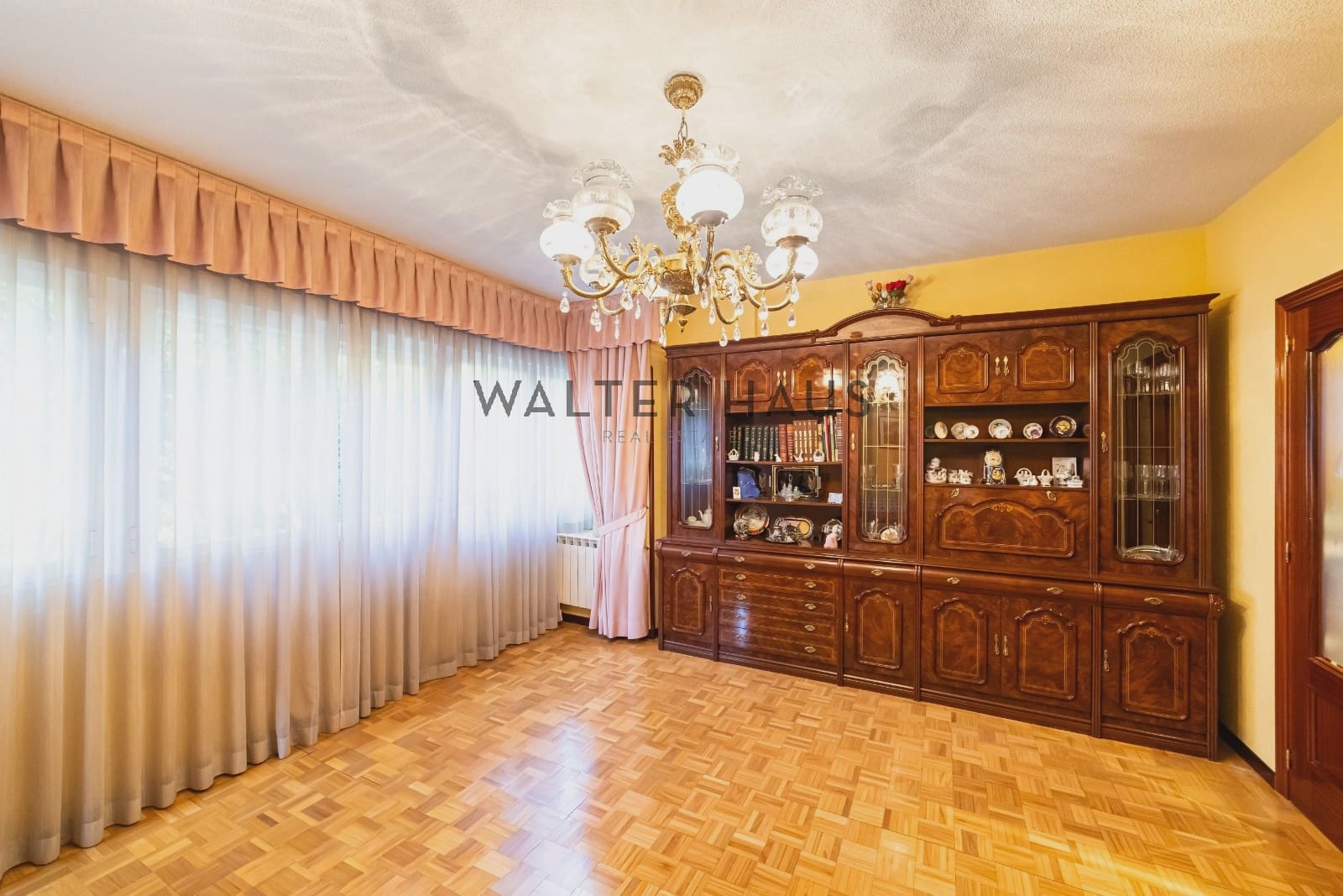 2 bedroom Flat for sale in Madrid city - € 449,000 (Ref: 9918795)