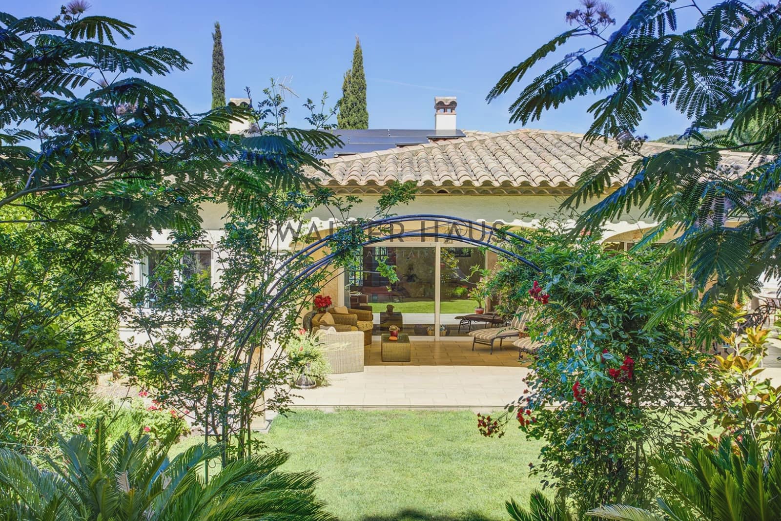 4 bedroom Villa for sale in Santa Cristina d'Aro - € 850,000 (Ref: 9924865)