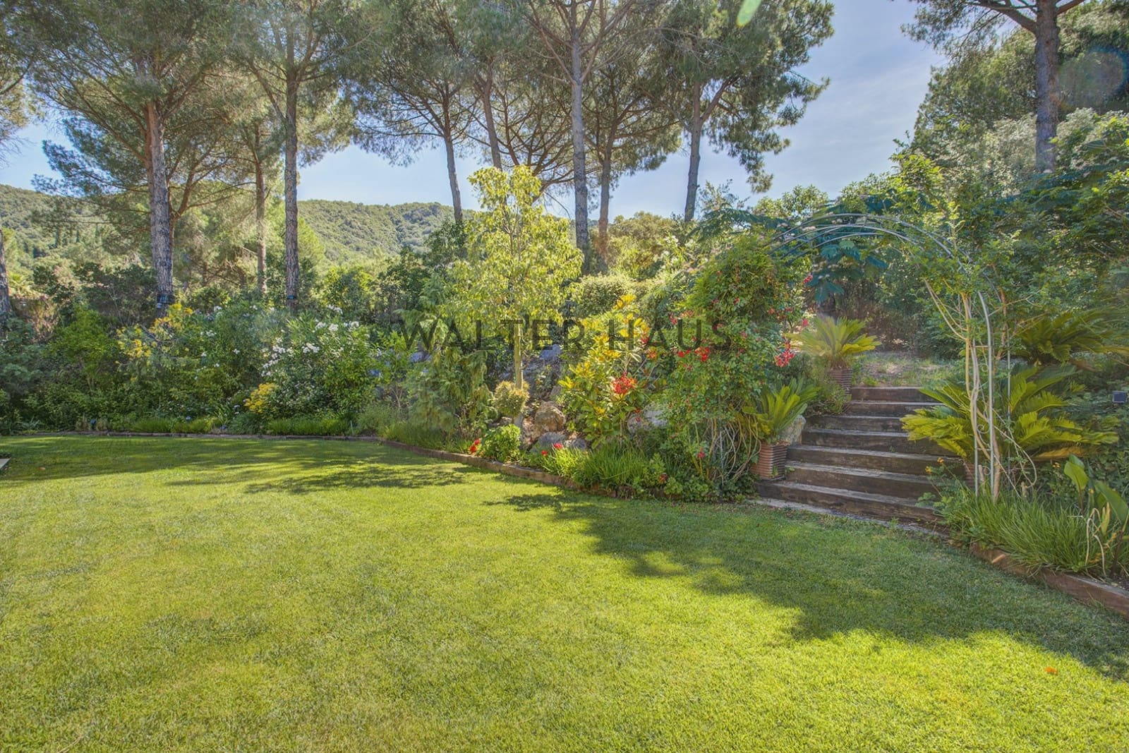 4 bedroom Villa for sale in Santa Cristina d'Aro - € 850,000 (Ref: 9924865)