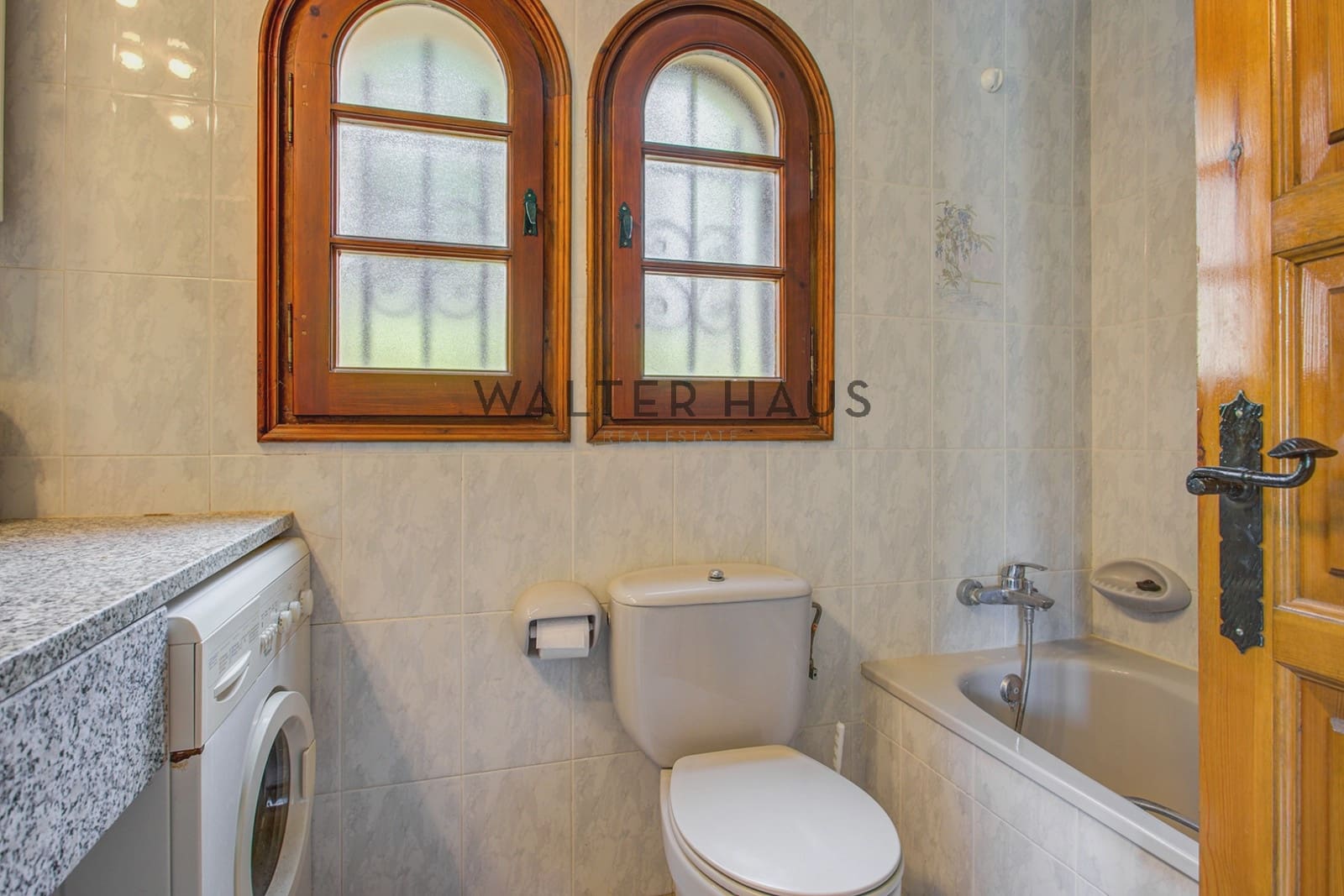 6 bedroom Villa for sale in Calonge i Sant Antoni - € 700,000 (Ref: 9924950)