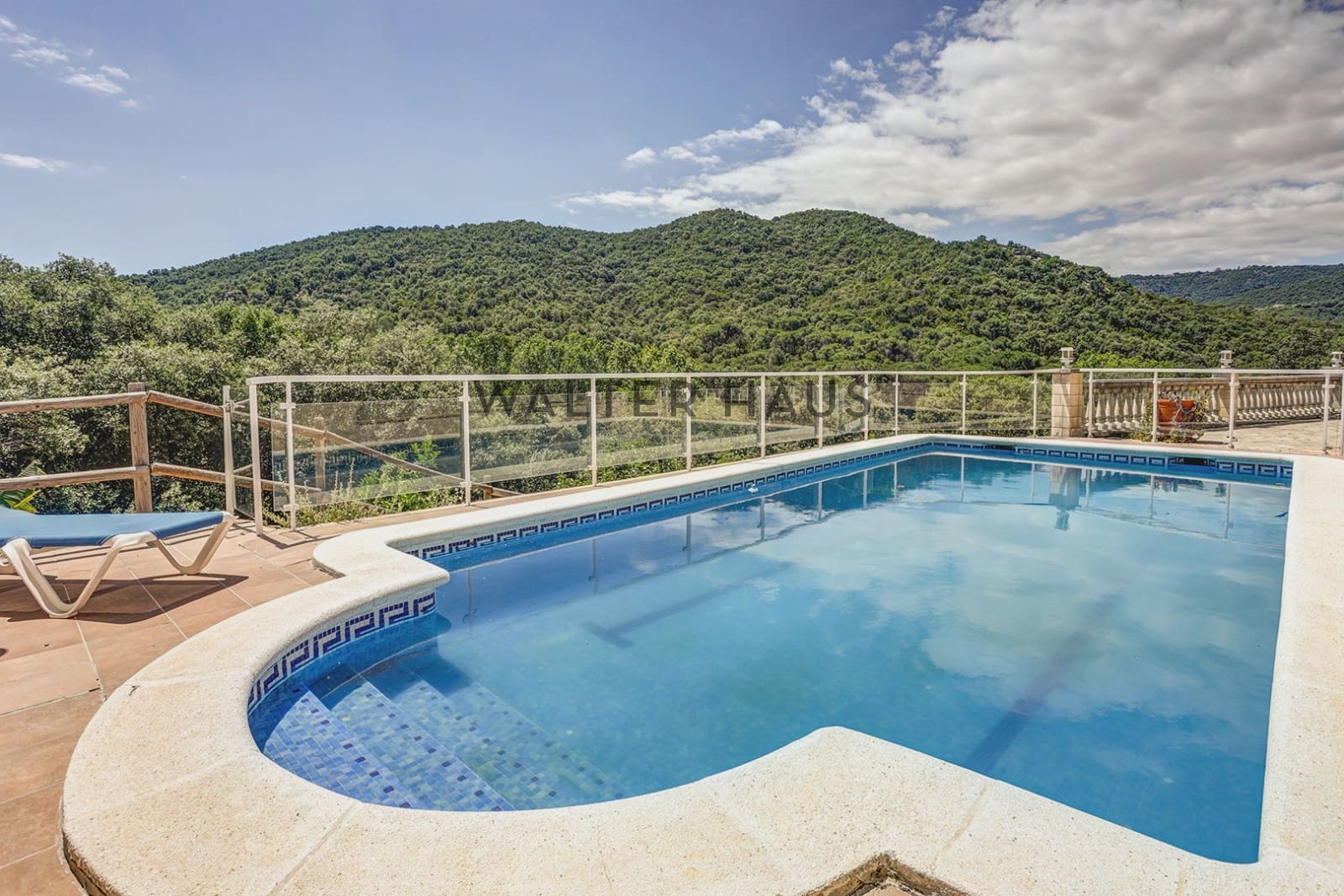 6 bedroom Villa for sale in Calonge i Sant Antoni - € 700,000 (Ref: 9924950)