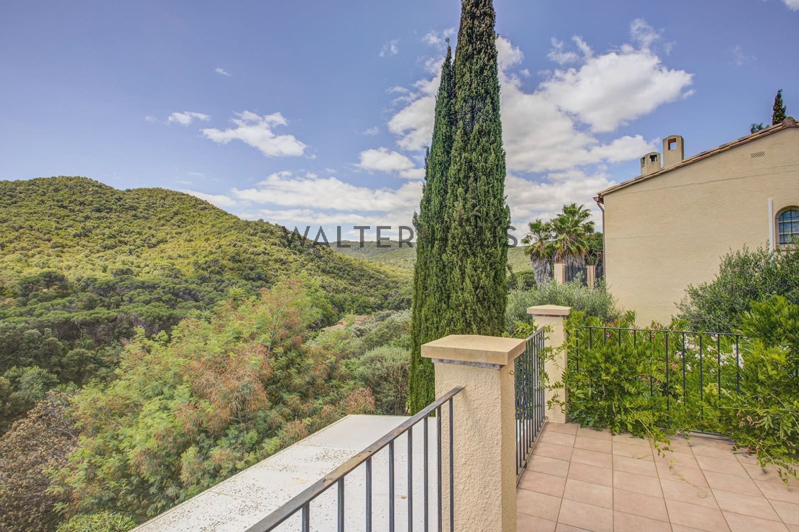 6 bedroom Villa for sale in Calonge i Sant Antoni - € 700,000 (Ref: 9924950)