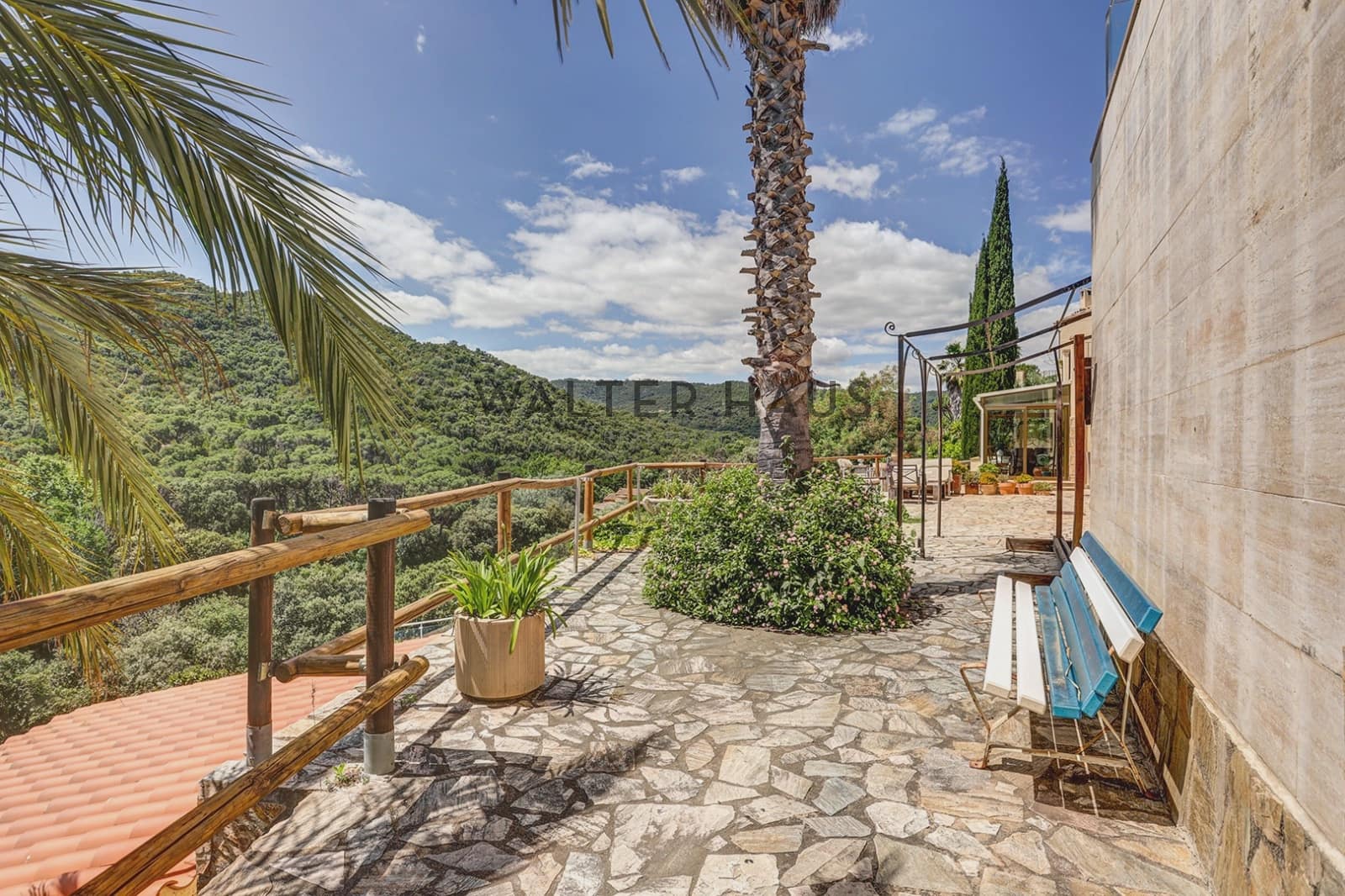 6 bedroom Villa for sale in Calonge i Sant Antoni - € 700,000 (Ref: 9924950)
