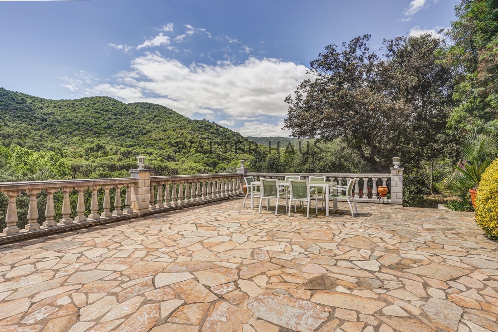 6 bedroom Villa for sale in Calonge i Sant Antoni - € 700,000 (Ref: 9924950)