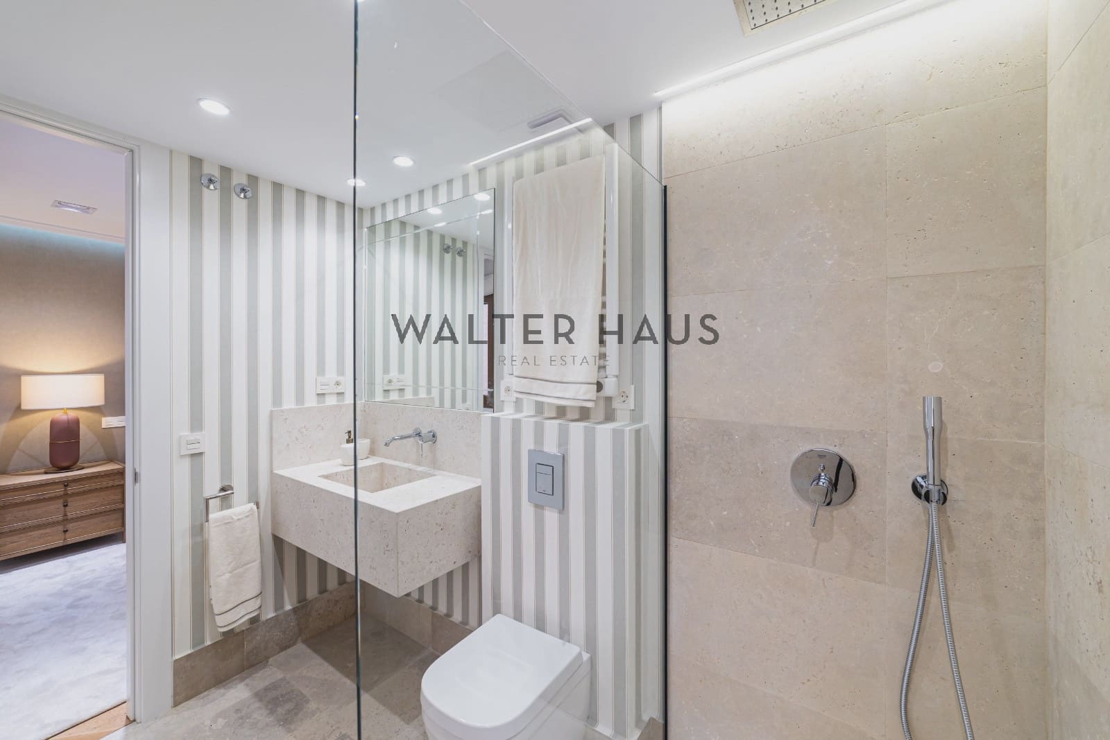 3 bedroom Flat for sale in Madrid city - € 3,200,000 (Ref: 9932365)
