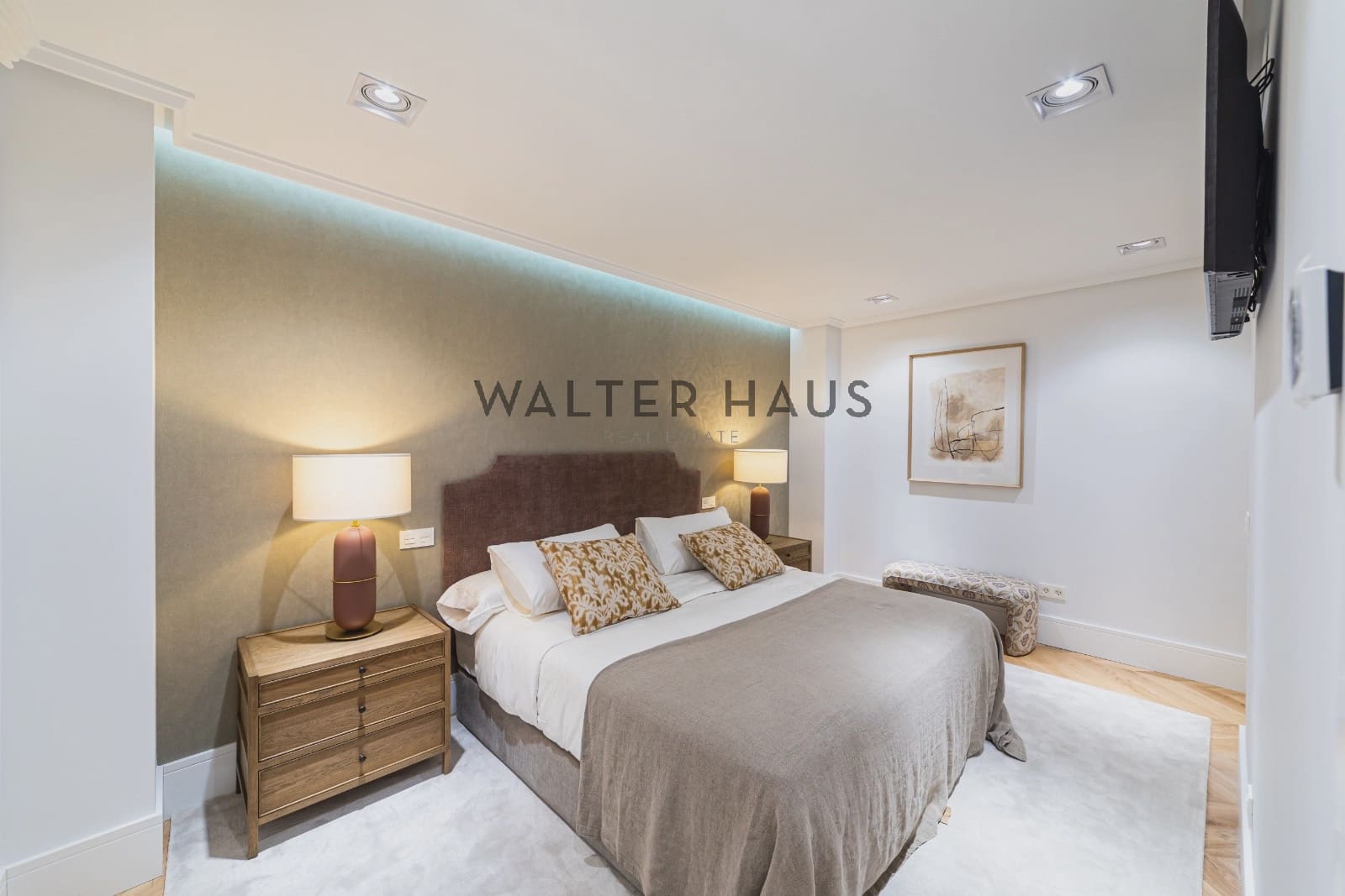 3 bedroom Flat for sale in Madrid city - € 3,200,000 (Ref: 9932365)